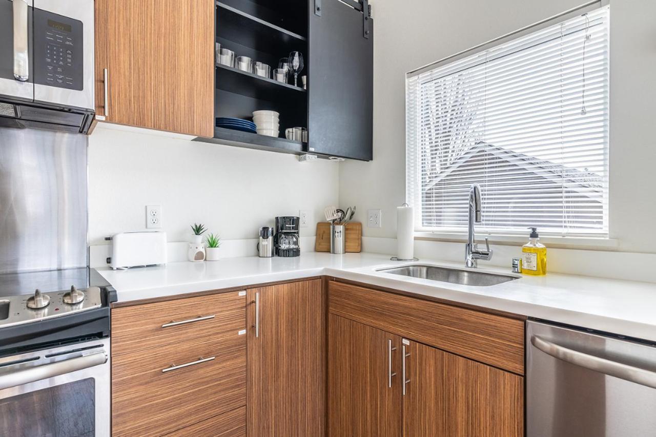 Close Downtown Modern Apartment - Pet Friendly, Wifi, Rooftop Views ซีแอตเทิล ภายนอก รูปภาพ