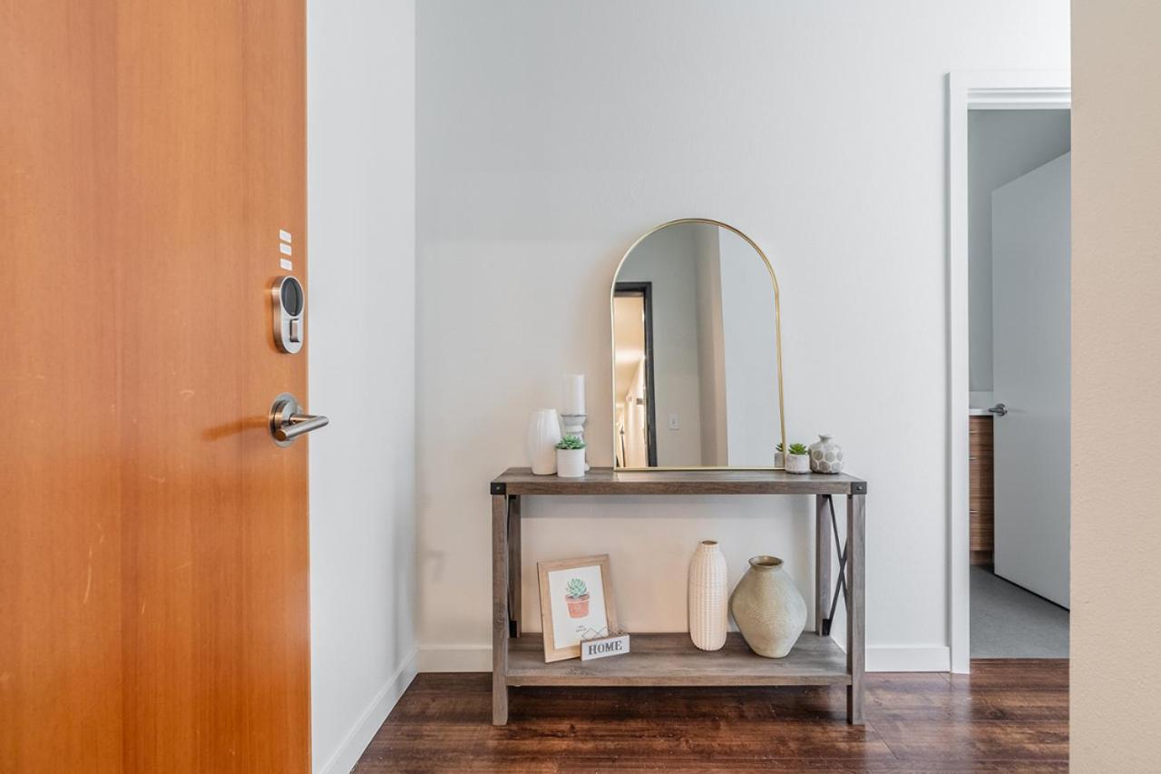 Close Downtown Modern Apartment - Pet Friendly, Wifi, Rooftop Views ซีแอตเทิล ภายนอก รูปภาพ