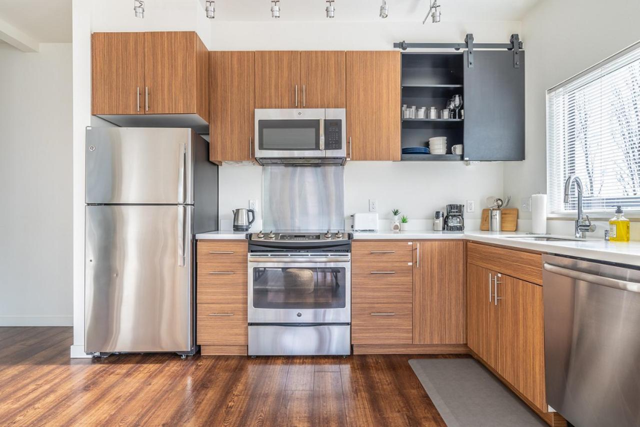 Close Downtown Modern Apartment - Pet Friendly, Wifi, Rooftop Views ซีแอตเทิล ภายนอก รูปภาพ